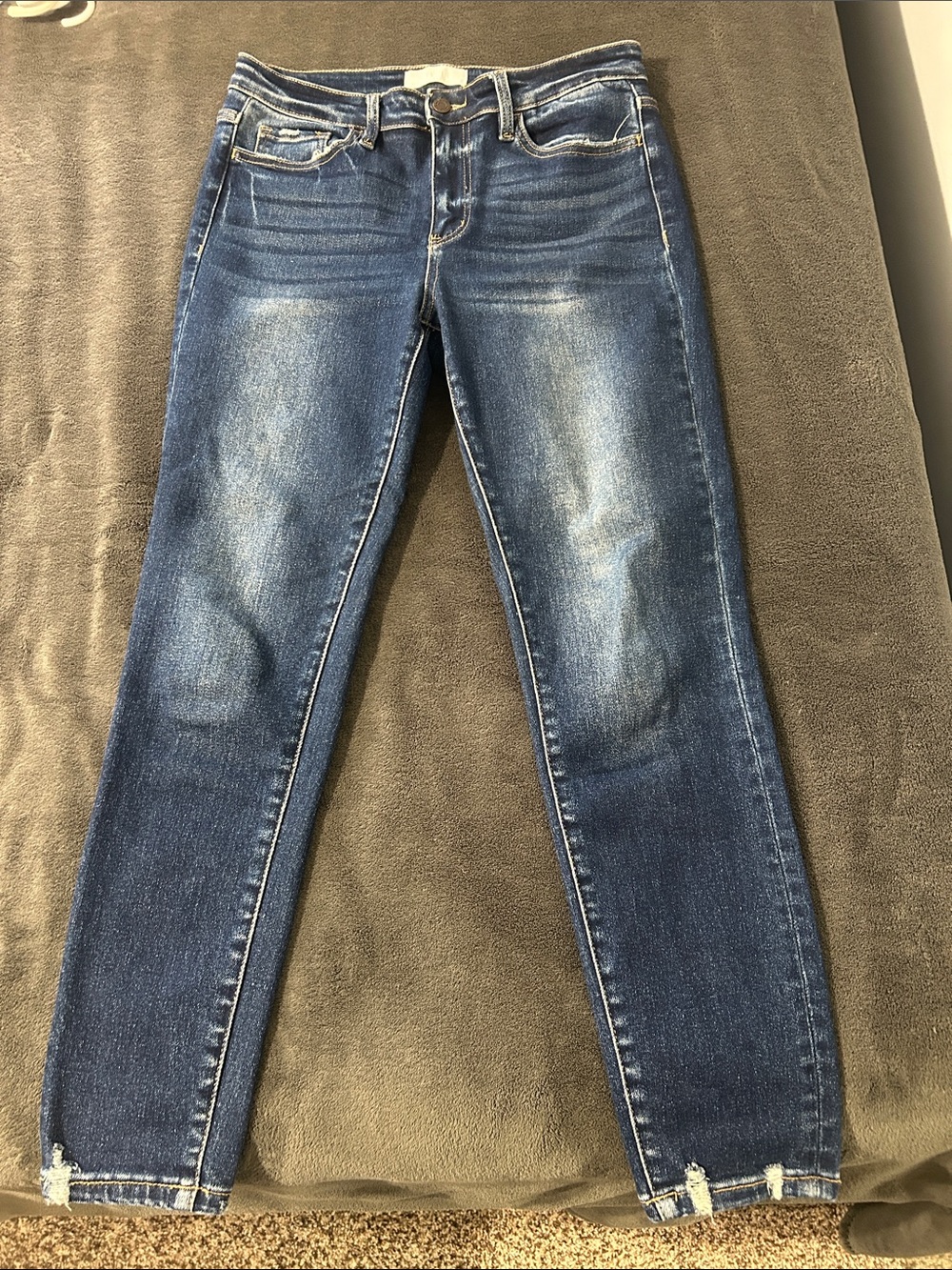 Slim Fit Women's Skinny Jeans in Washed Blue